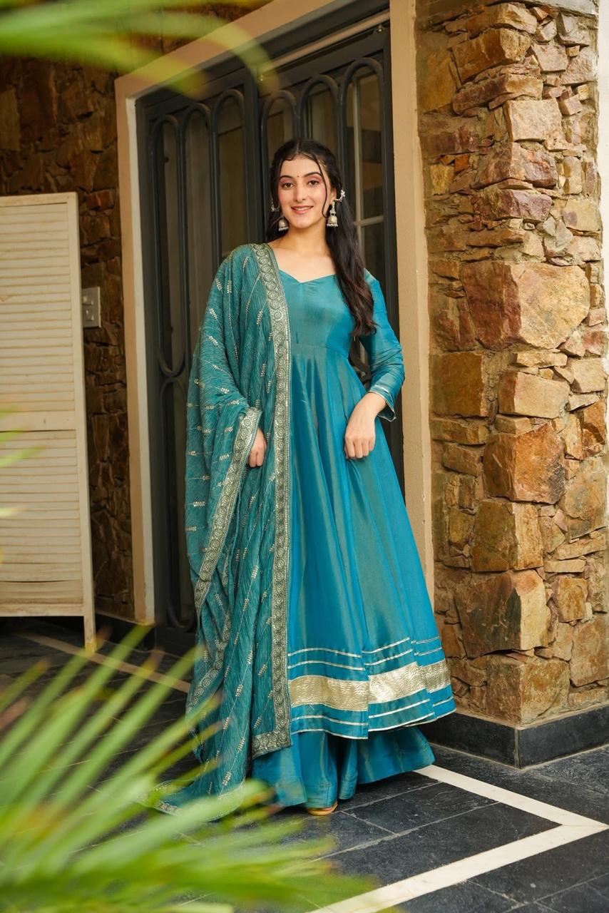 NILANJALI SUIT SET