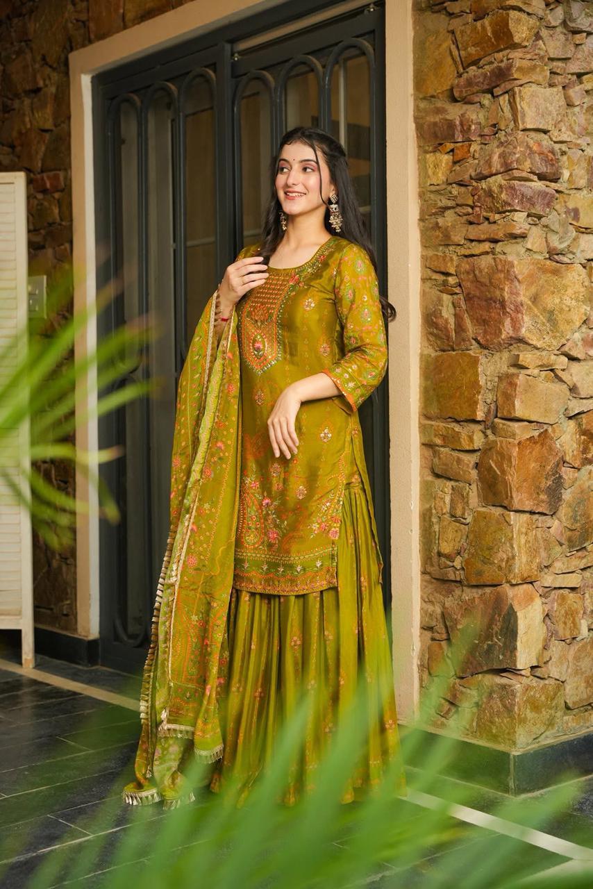 CHINON SHARARA SET