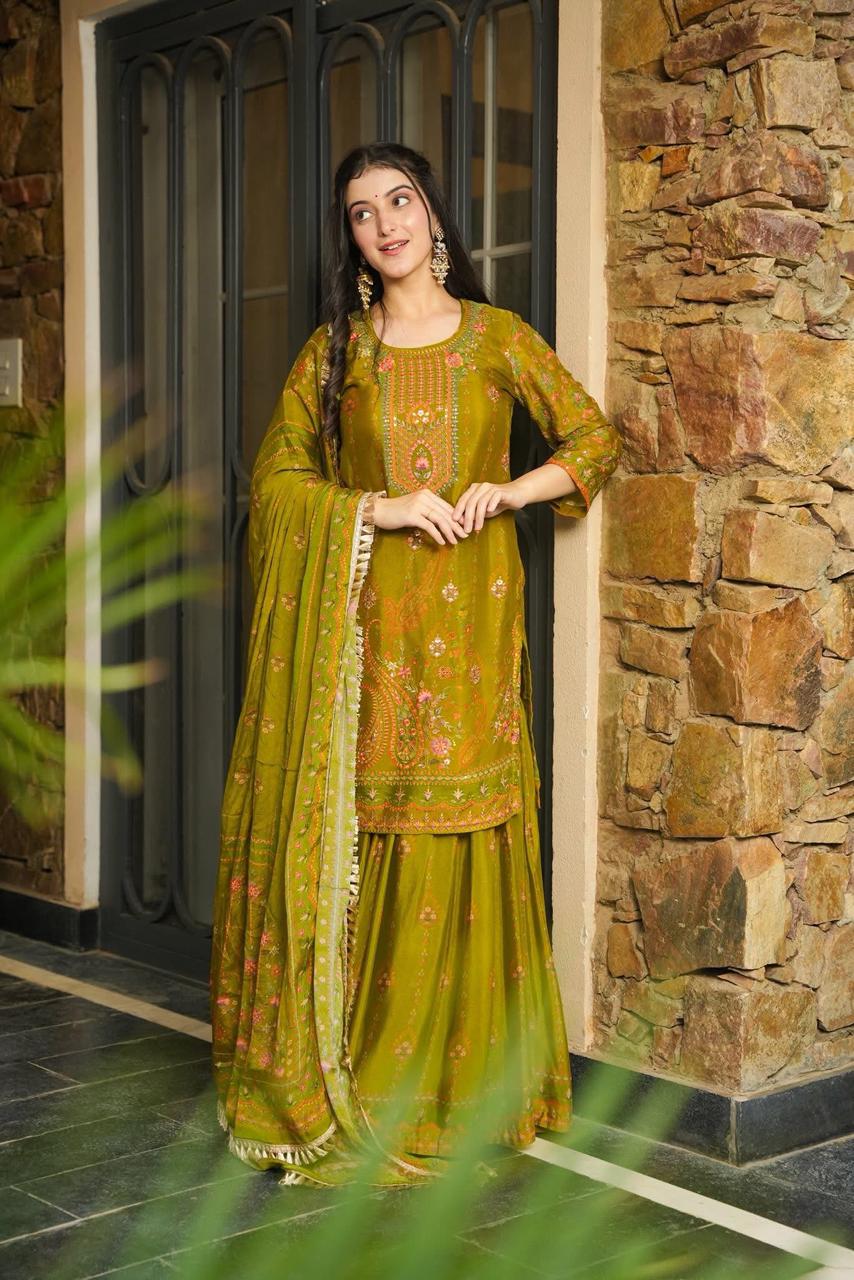 CHINON SHARARA SET