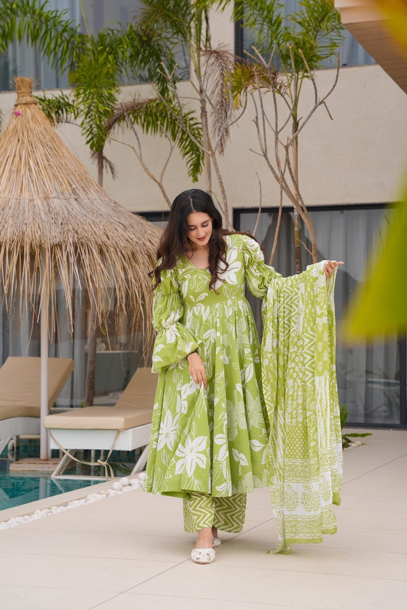 SPRING OLIVE COTTON SUIT SET