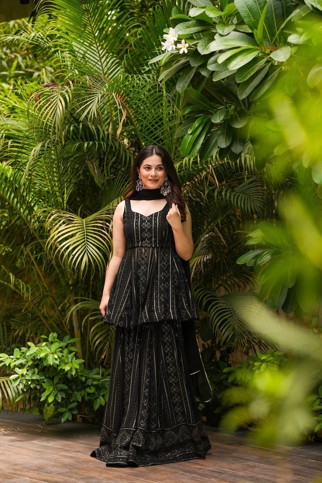 ZUNAIRA BLACK GEOGETTE SHARARA SET