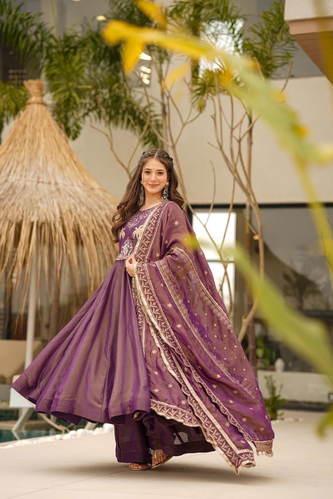 ISHANI COSMOS SUIT SET