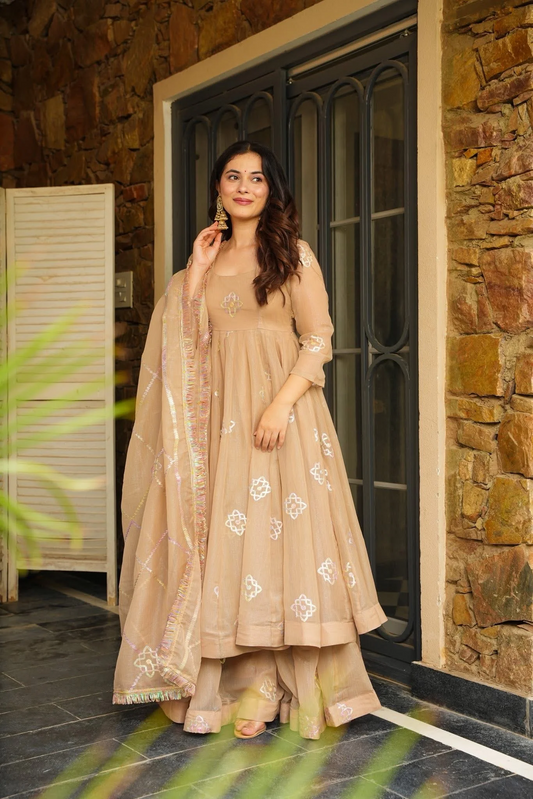 CHAMPAGNE GLOW SUIT SET