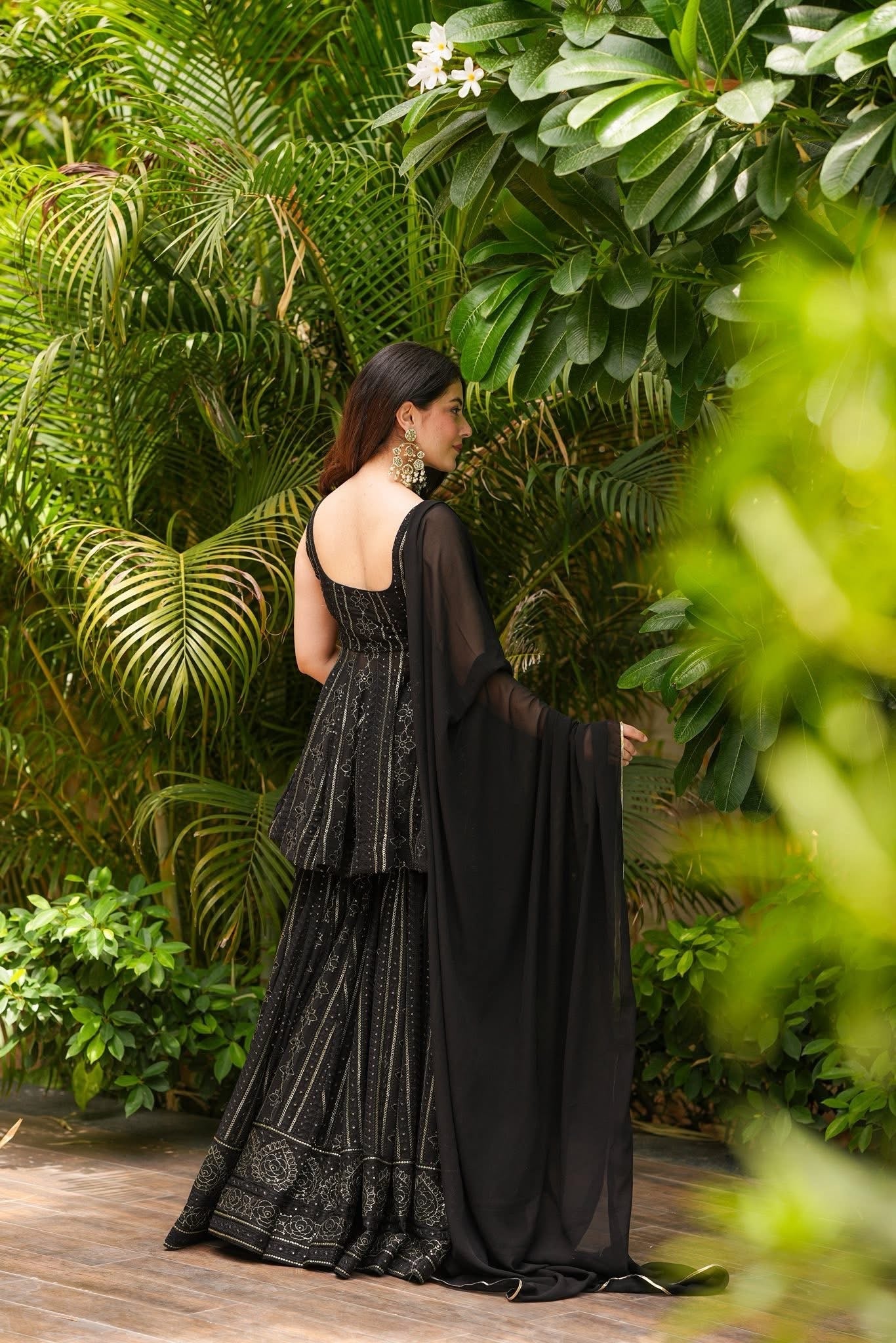 ZUNAIRA BLACK GEOGETTE SHARARA SET