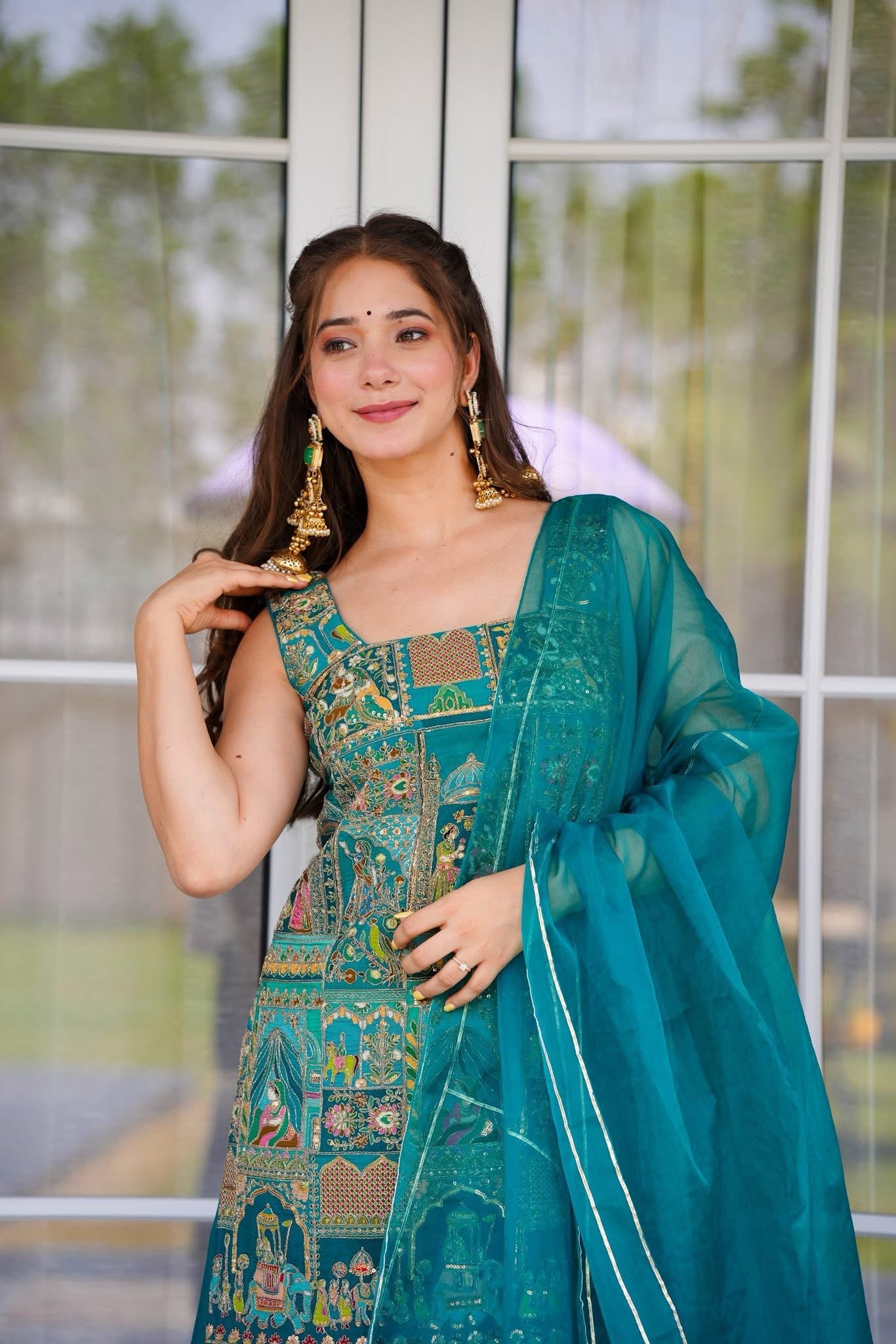 AAVYA EMBROIDERED KURTA SET